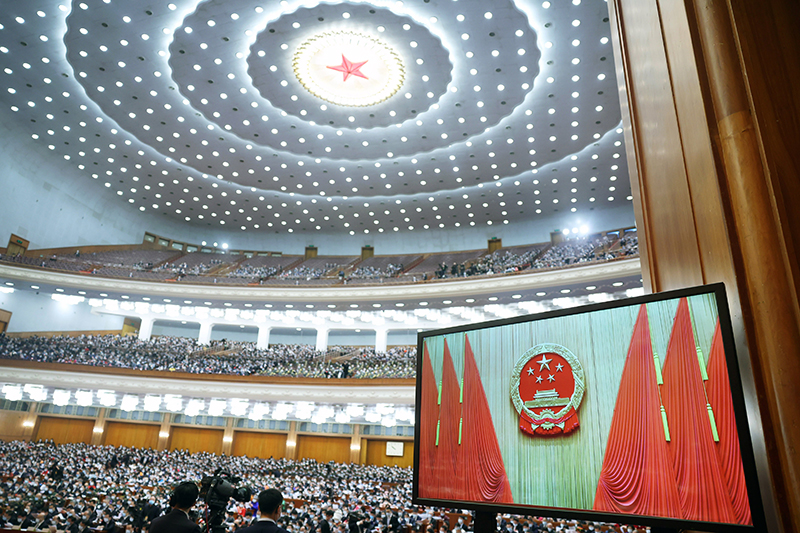3月5日，第十三届全国人民代表大会第五次会议在北京人民大会堂开幕。新华社记者 鞠鹏 摄